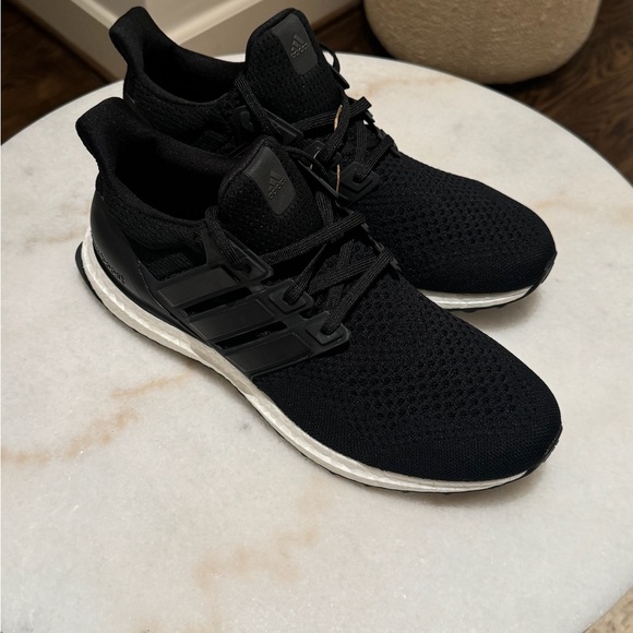 Adidas Men's Black Running Shoes - Picture 1 of 7